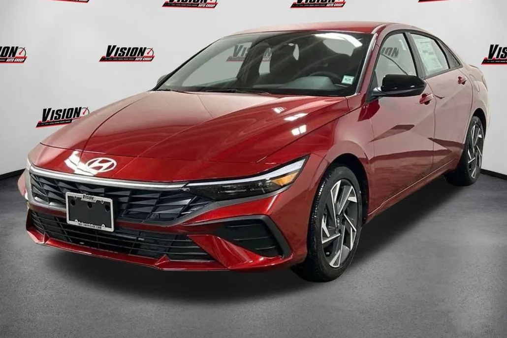 2025 Hyundai Elantra SEL Sport photo 1
