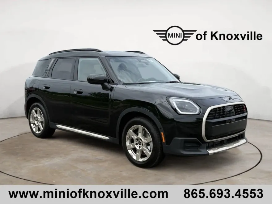 2025 Mini Countryman Iconic photo 1