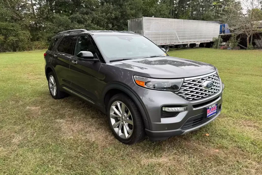 2022 Ford Explorer Platinum photo 1