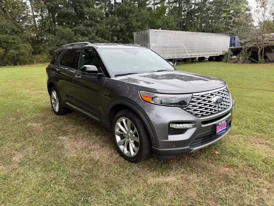 2022 Ford Explorer Platinum photo 1