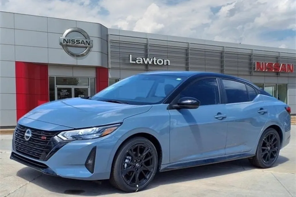 2025 Nissan Sentra SR Midnight Edition photo 1