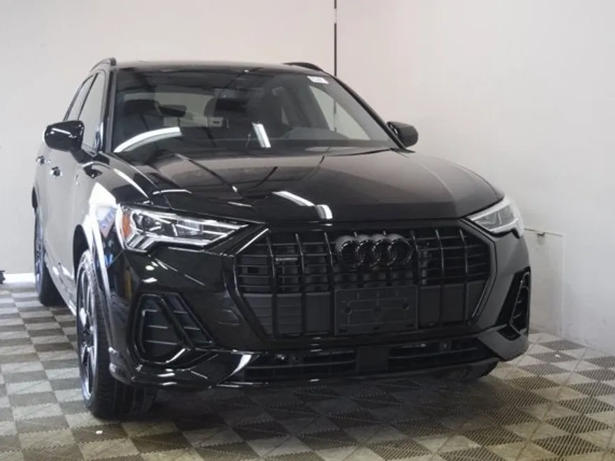 2025 Audi Q3 S line Premium Plus photo 1