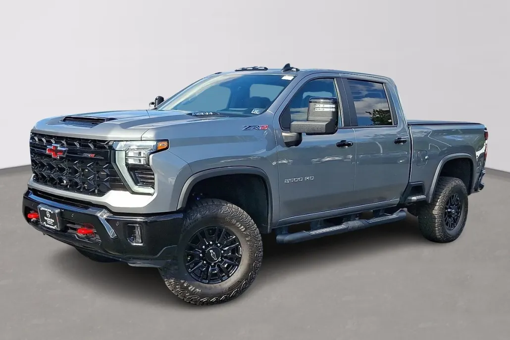 2025 Chevrolet Silverado 2500HD ZR2 photo 1