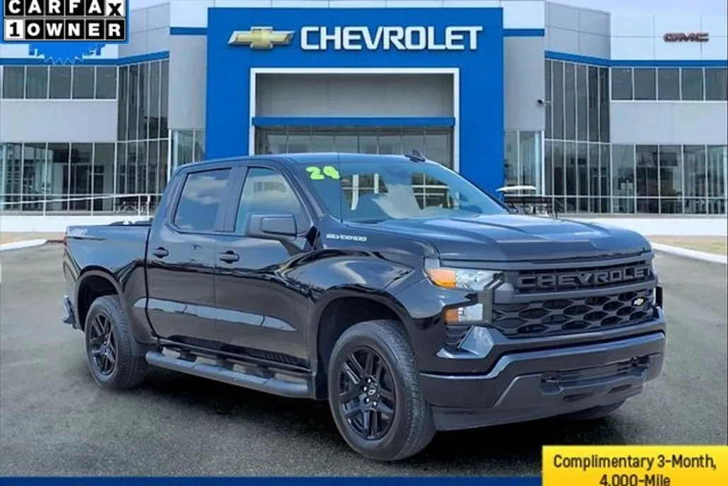 2024 Chevrolet Silverado 1500 Custom photo 1