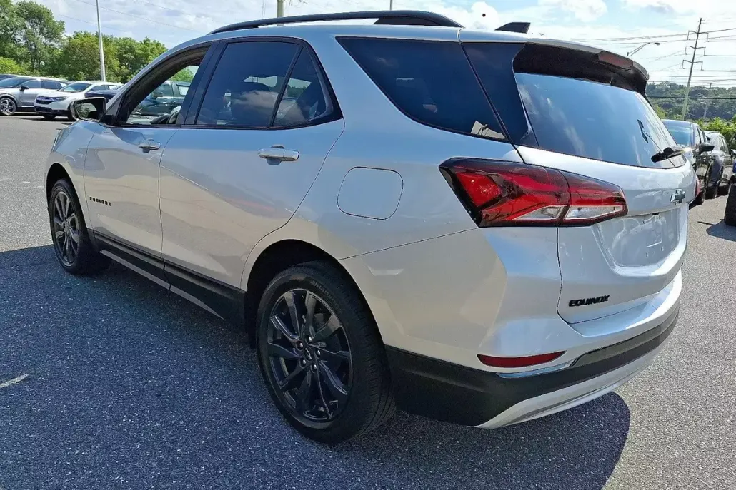 2022 Chevrolet Equinox RS photo 1