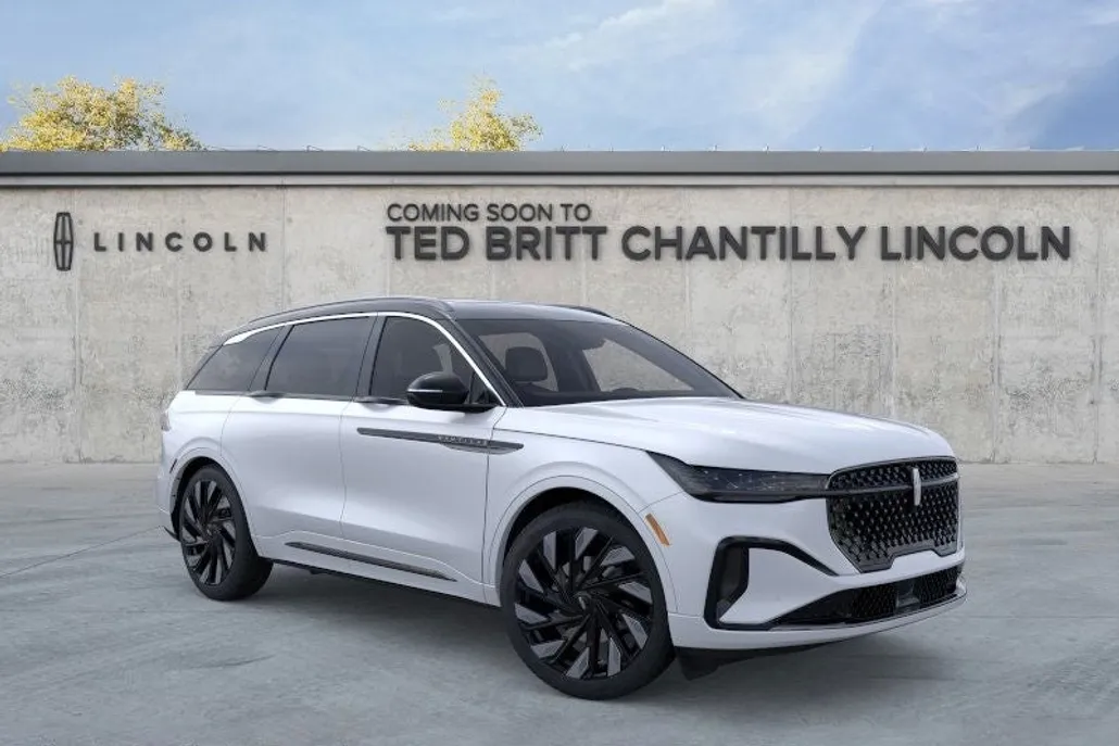 2025 Lincoln Nautilus Black Label photo 1