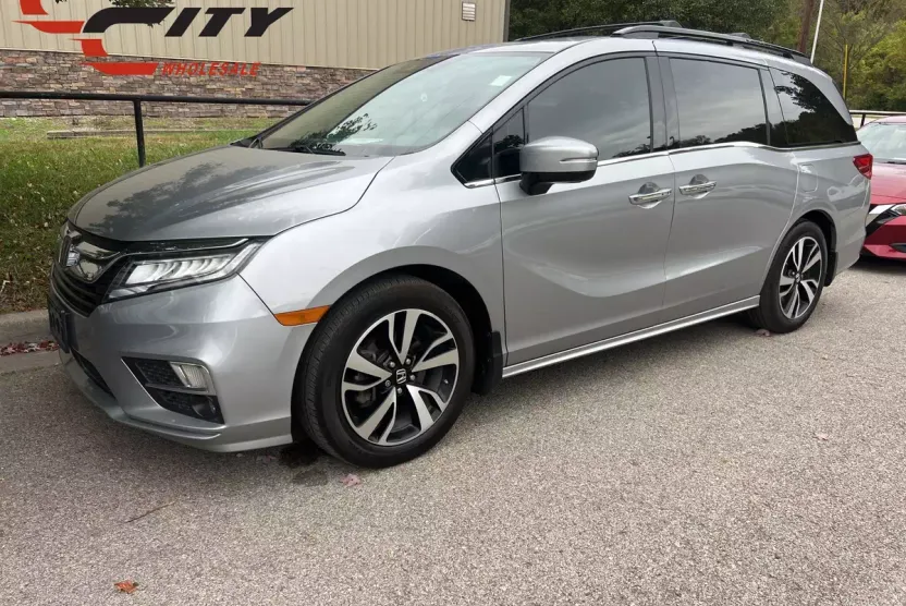 2018 Honda Odyssey Elite photo 1