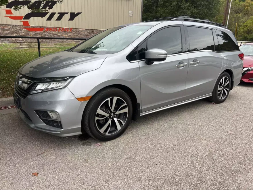 2018 Honda Odyssey Elite photo 1