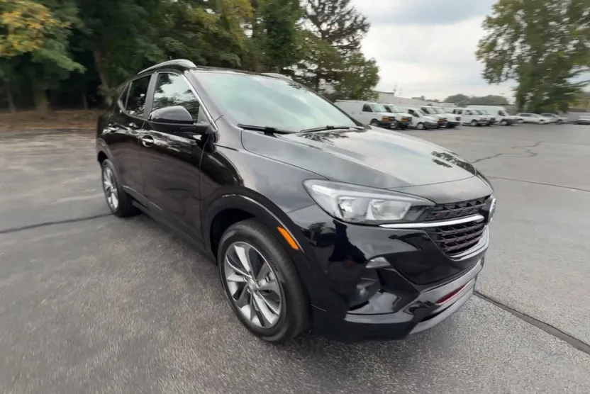 2022 Buick Encore Select photo 1