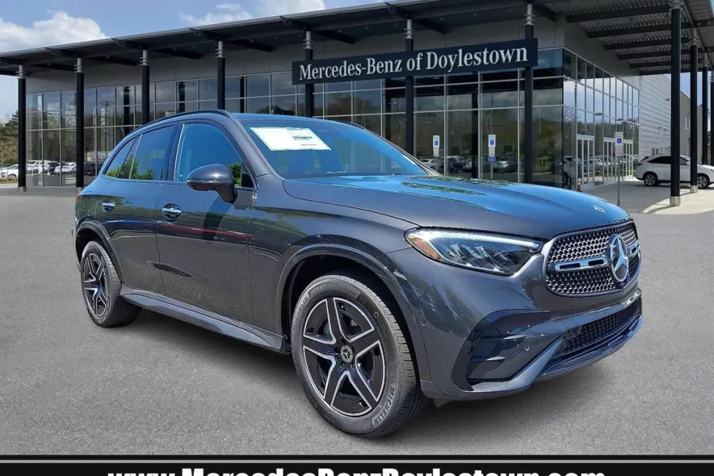 2025 Mercedes Benz GLC 300 4MATIC photo 1