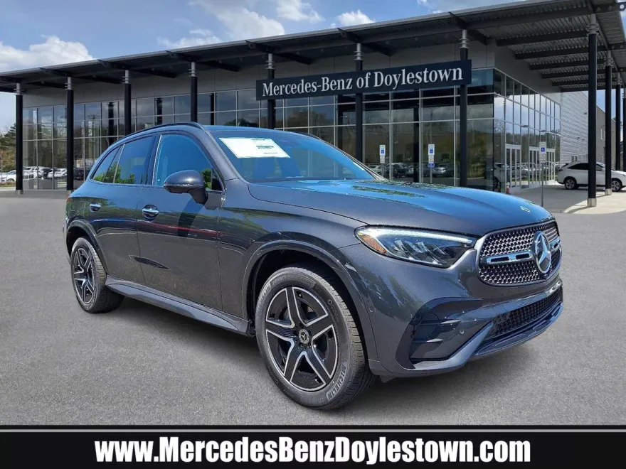 2025 Mercedes Benz GLC 300 4MATIC photo 1