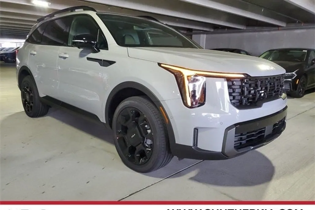 2024 Kia Sorento X-Line SX Prestige photo 1