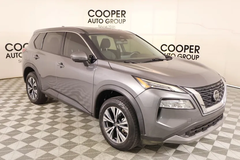 2021 Nissan Rogue SV photo 1