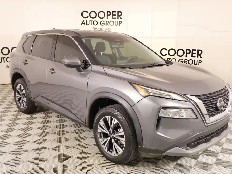 2021 Nissan Rogue SV photo 1