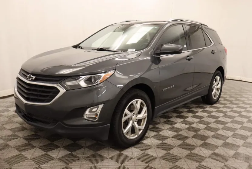 2019 Chevrolet Equinox LT photo 1