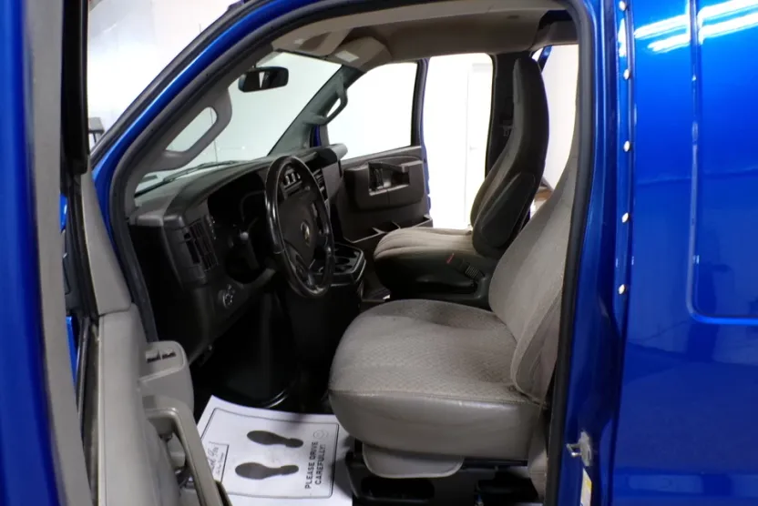 2020 Chevrolet Express Cargo Van photo 1