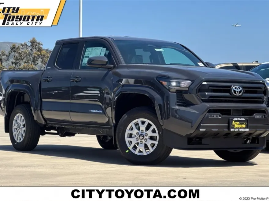 2025 Toyota Tacoma SR5 Double Cab photo 1