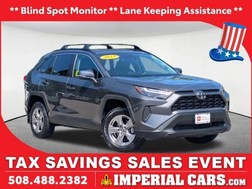 2023 Toyota RAV4 XLE photo 1