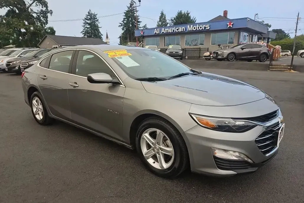 2023 Chevrolet Malibu 1LT photo 1