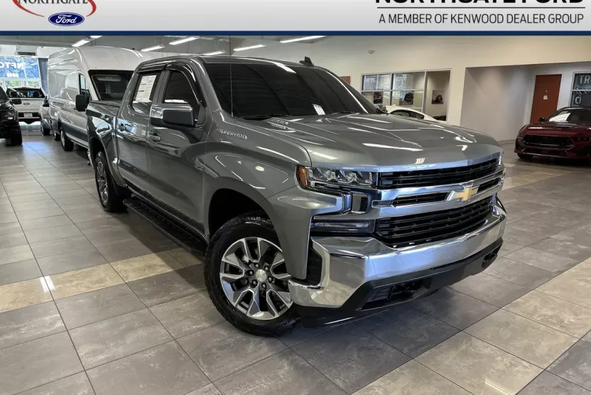 2022 Chevrolet Silverado 1500 LT photo 1