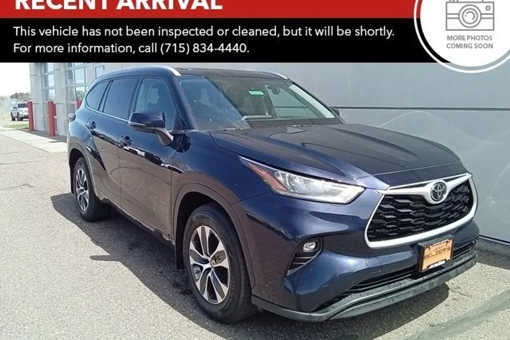 2022 Toyota Highlander XLE photo 1