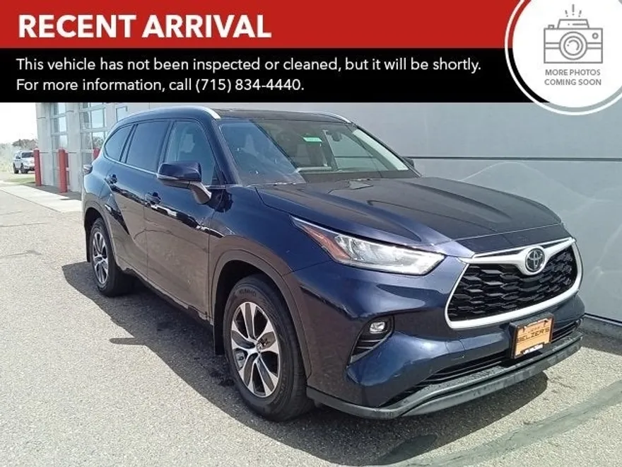 2022 Toyota Highlander XLE photo 1