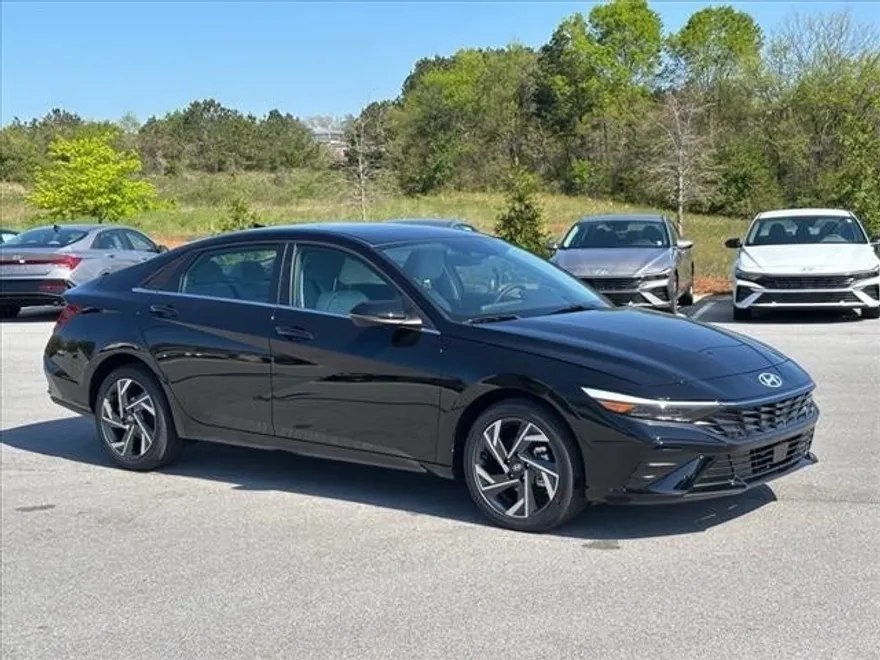2025 Hyundai Elantra Hybrid Limited photo 1