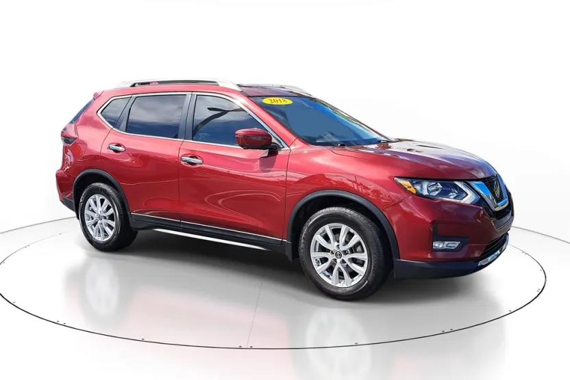 2018 Nissan Rogue SV photo 1