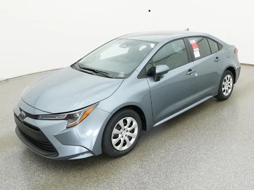 2026 Toyota Corolla LE photo 1