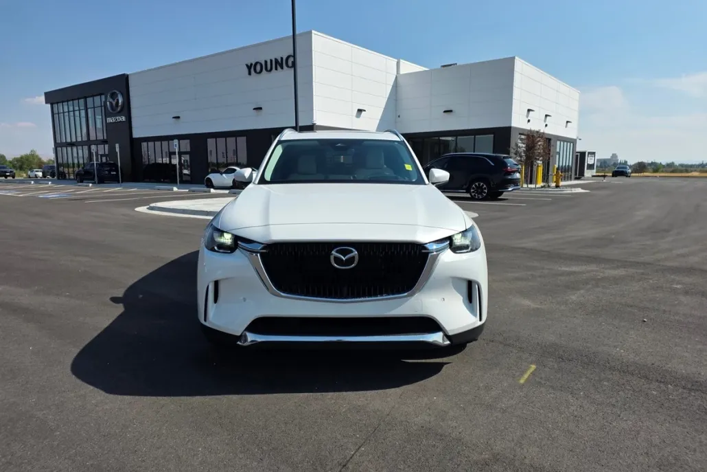 2024 Mazda CX-90 Premium photo 1
