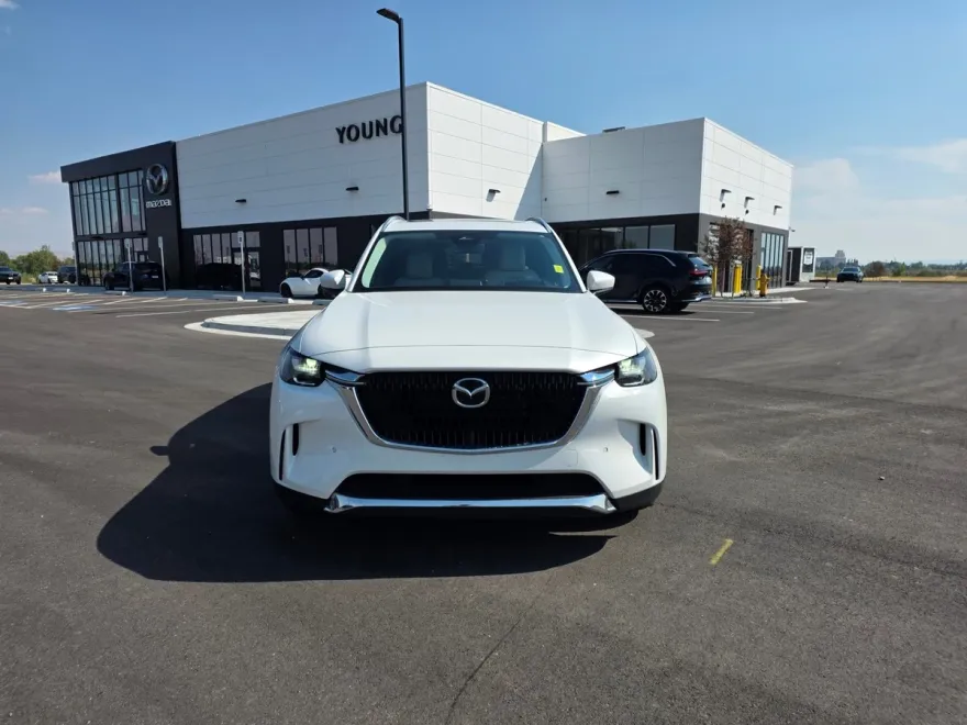 2024 Mazda CX-90 Premium photo 1