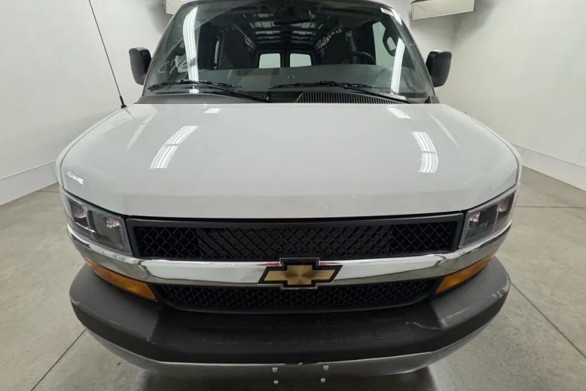 2025 Chevrolet Express Cargo 2500 Van photo 1