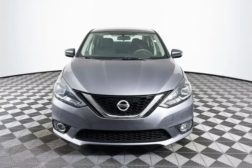 2017 Nissan Sentra SR photo 1