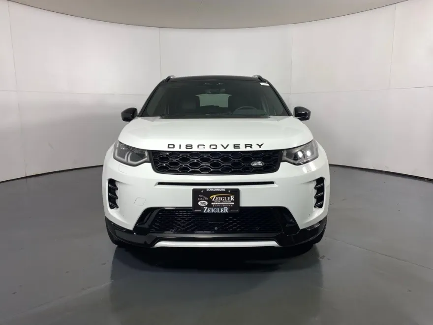 2025 Land Rover Discovery Sport Dynamic SE photo 1