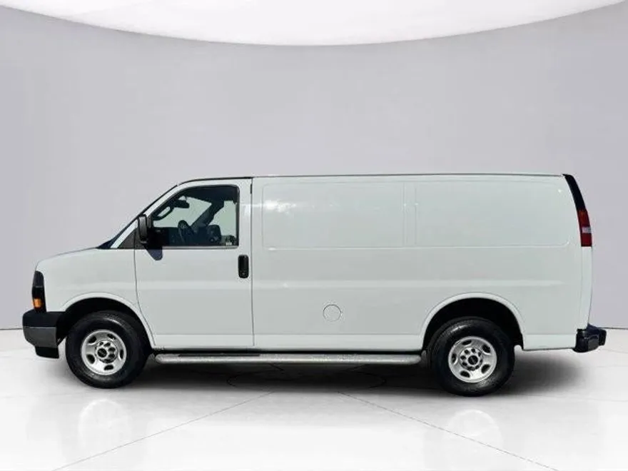 2023 Gmc Savana Cargo 2500 photo 1