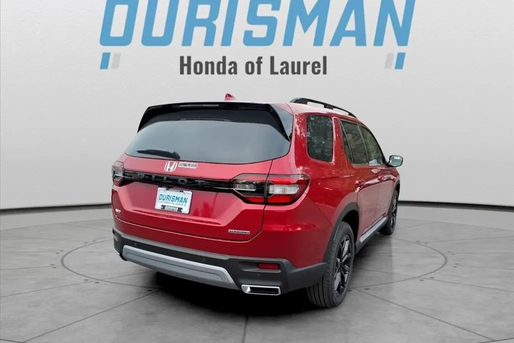 2025 Honda Pilot Touring photo 1