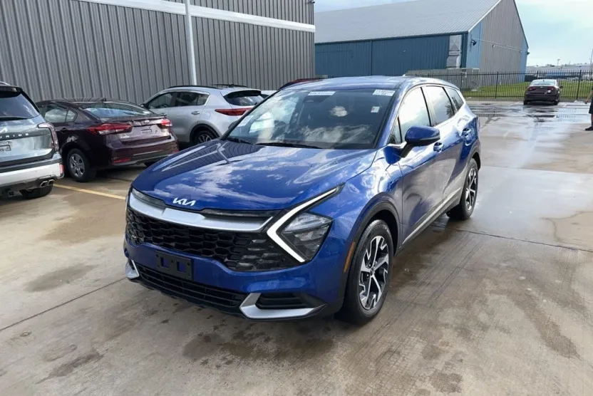 2023 Kia Sportage EX photo 1