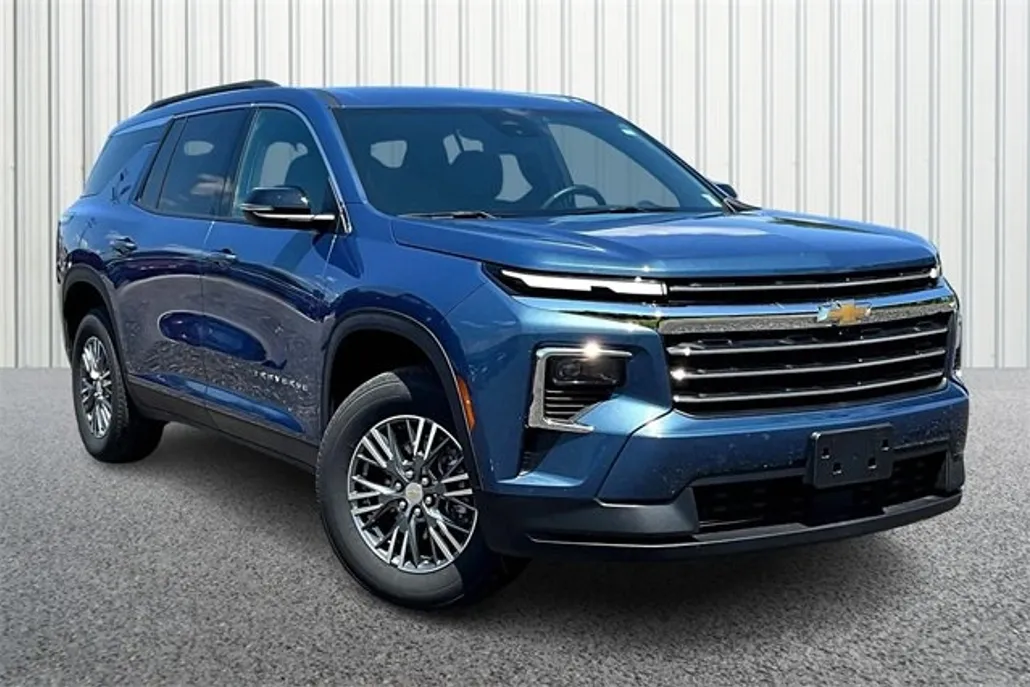 2025 Chevrolet Traverse photo 1