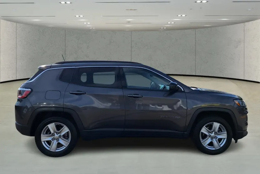 2022 Jeep Compass North Edition Latitude photo 1