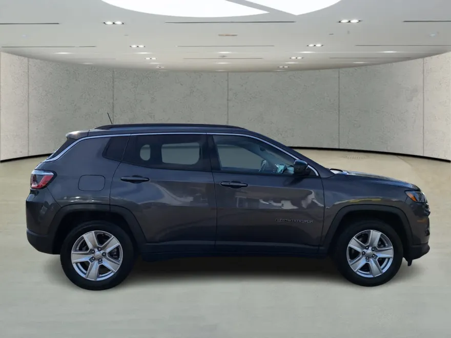 2022 Jeep Compass North Edition Latitude photo 1