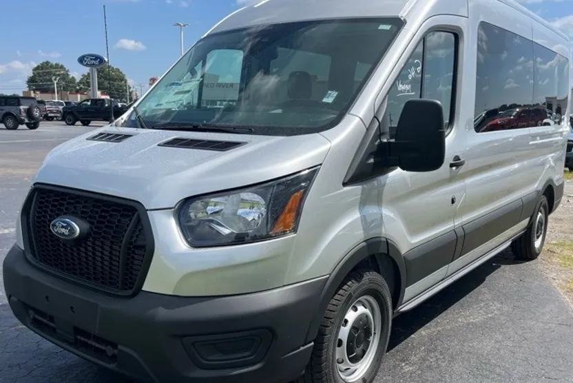 2025 Ford Transit Passenger photo 1