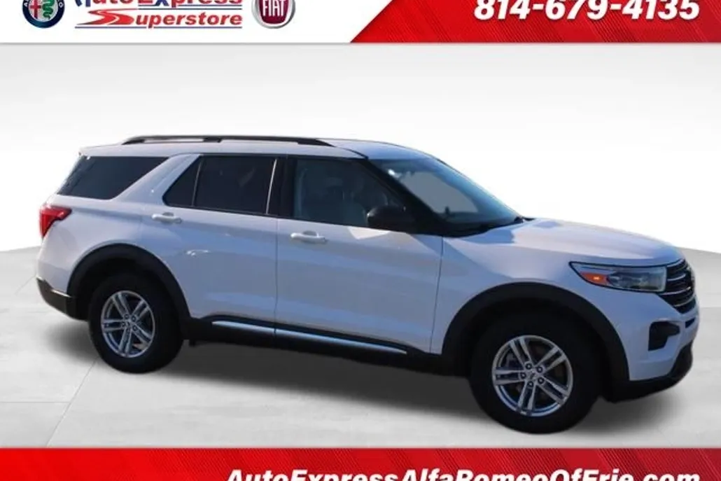 2022 Ford Explorer XLT photo 1