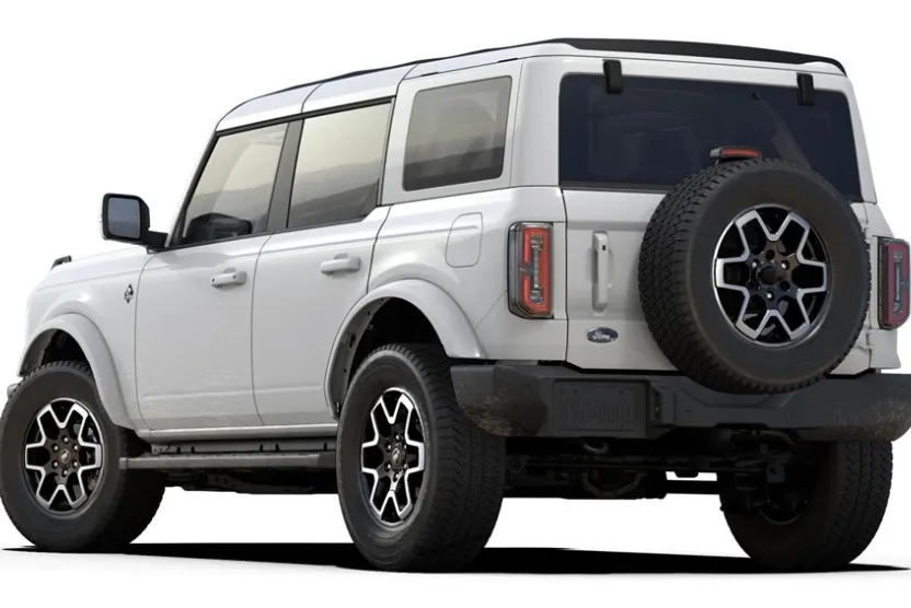 2025 Ford Bronco Outer Banks photo 1