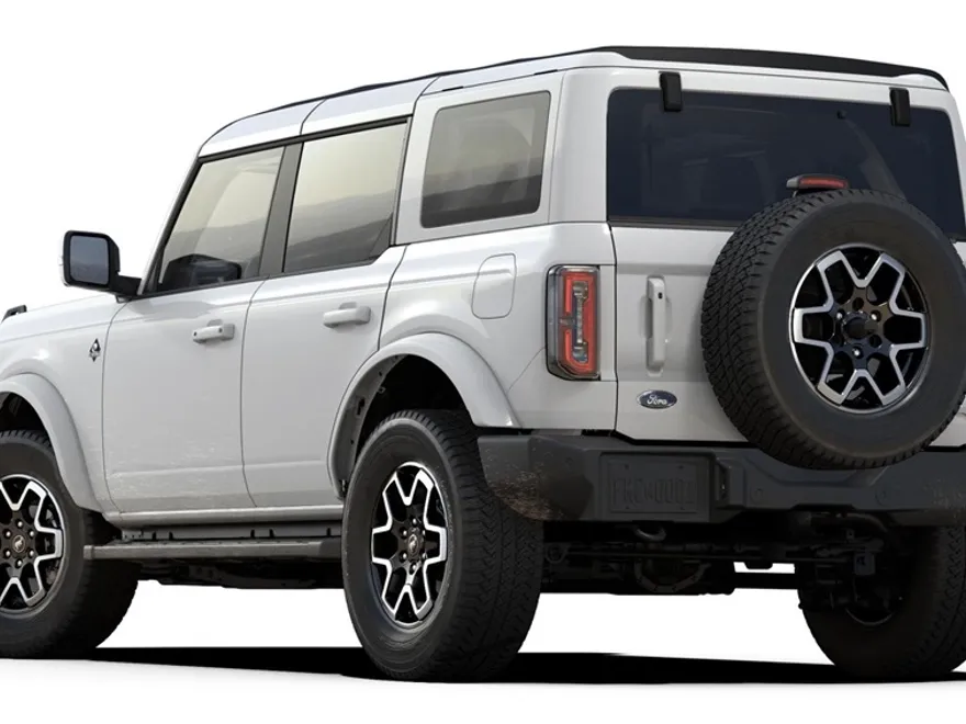 2025 Ford Bronco Outer Banks photo 1