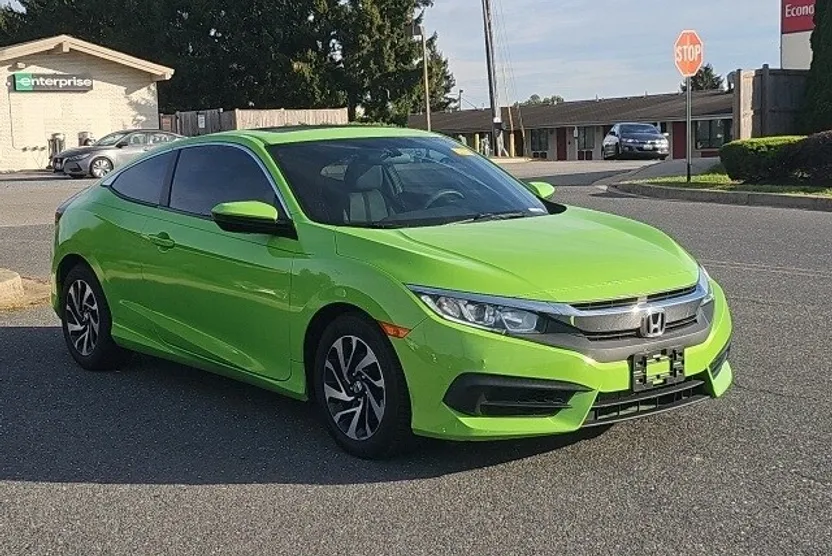 2016 Honda Civic photo 1