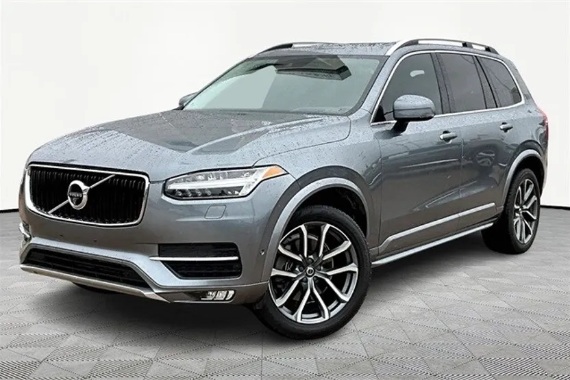 2019 Volvo XC90 T6 Momentum photo 1