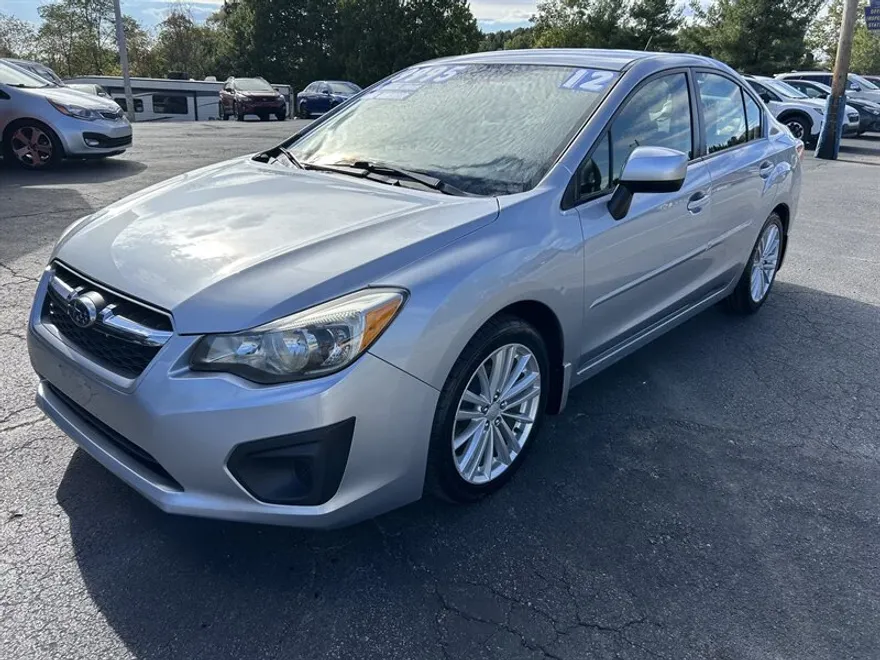 2012 Subaru Impreza 2.0i Premium photo 1