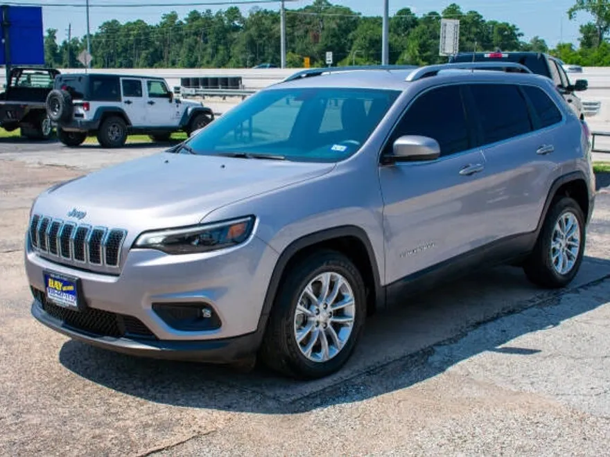 2019 Jeep Cherokee Latitude photo 1