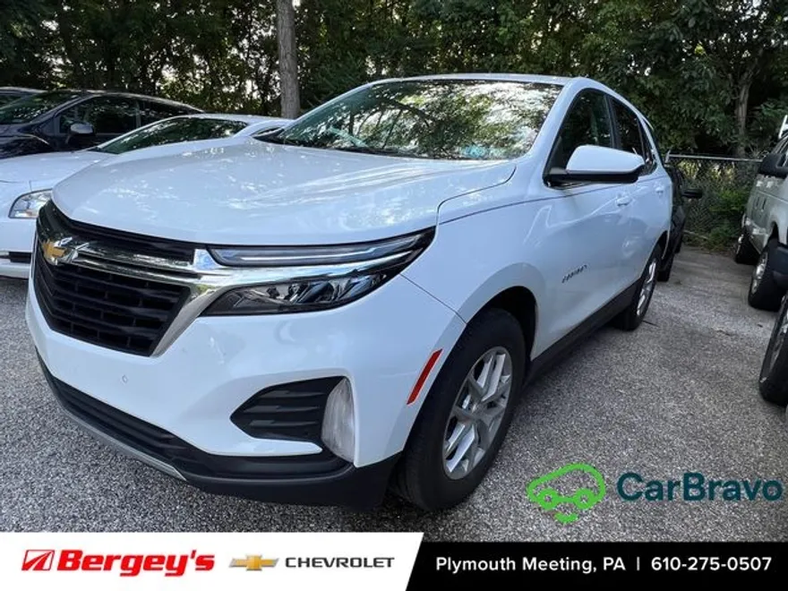 2022 Chevrolet Equinox LT photo 1