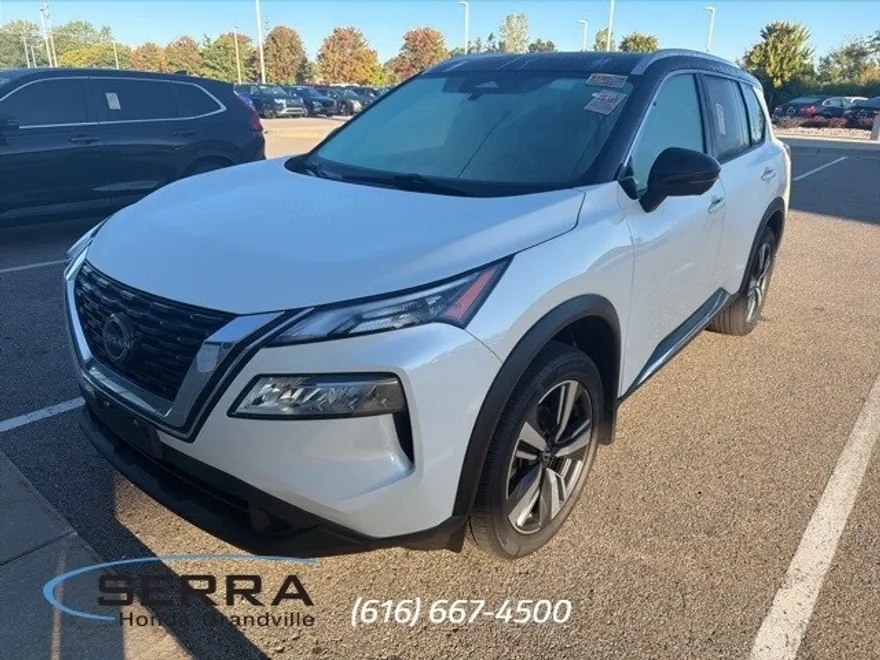 2023 Nissan Rogue SL photo 1